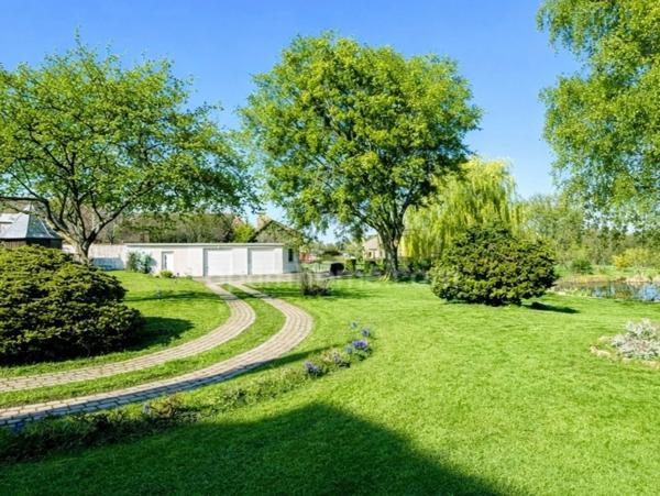 Élégante demeure bourgeoise du XIXᵉ – Parc paysager - Centre bourg- Saint-Julien-le-Faucon (14140)