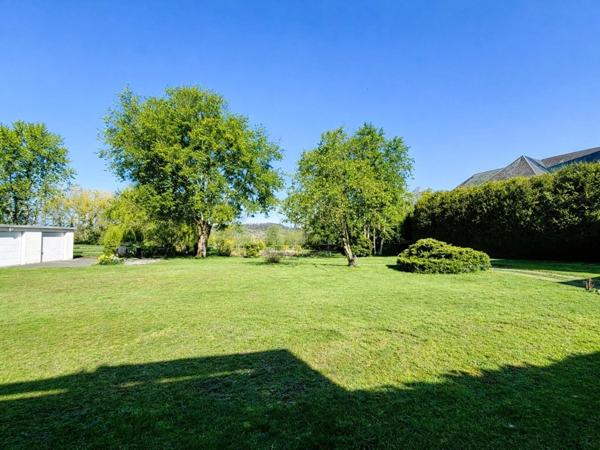 Élégante demeure bourgeoise du XIXᵉ – Parc paysager - Centre bourg- Saint-Julien-le-Faucon (14140)