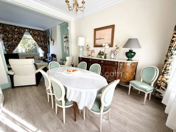 Élégante demeure bourgeoise du XIXᵉ – Parc paysager - Centre bourg- Saint-Julien-le-Faucon (14140)