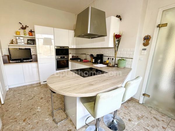 Élégante demeure bourgeoise du XIXᵉ – Parc paysager - Centre bourg- Saint-Julien-le-Faucon (14140)