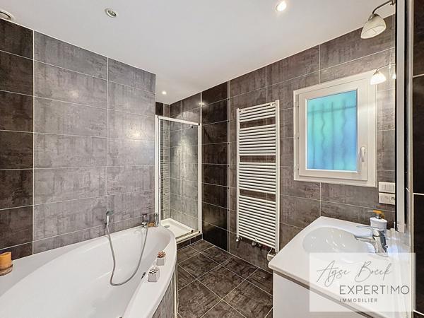 Ternay (69360) Ternay – Maison 5 chambres - 170 m² sur 1 028 m² de terrain clos, prestations complètes !