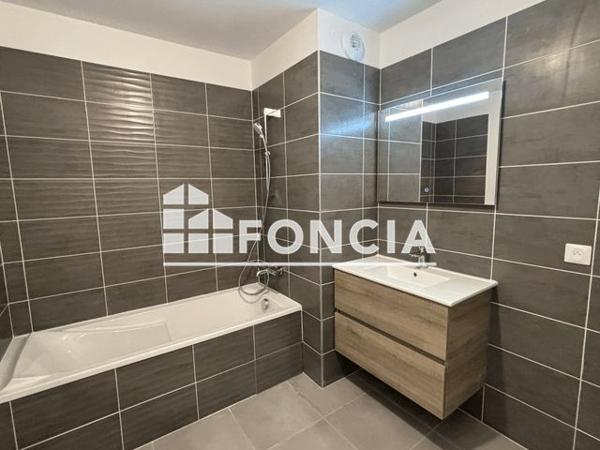 Location Appartement 2 pièces 45.71 m² - 2 CHEMIN DES CLOS Meylan 38240