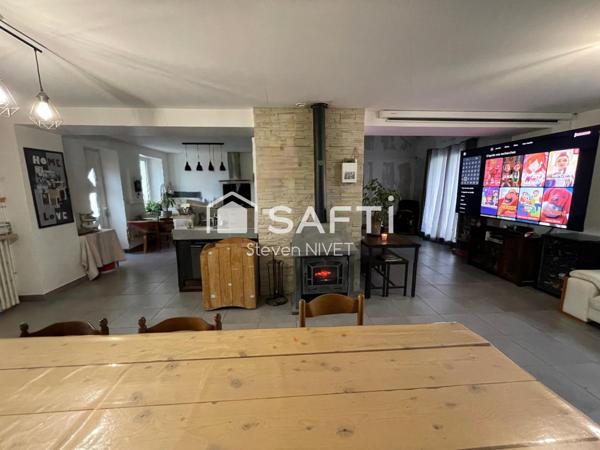 Maison de 195 m² à Niherne