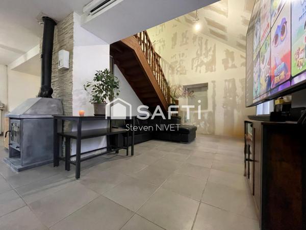 Maison de 195 m² à Niherne