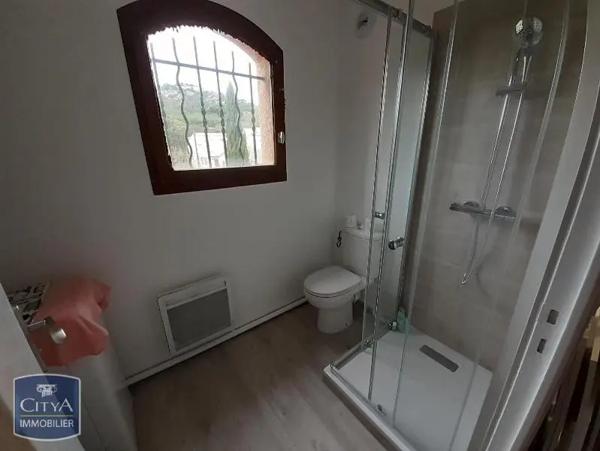 Appartement à louer 1 pièce 25.57m² Six-Fours-les-Plages (83140)