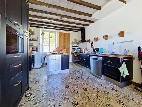 IDEALE FAMILLE AVEC QUATRE CHAMBRES