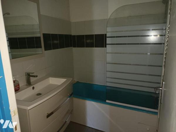 Lot de deux immeubles de rapport