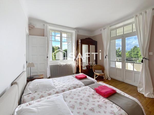 PANORAMA D'EXCEPTION ET CHARME AUTHENTIQUE-GÎTE PRÊT À EXPLOITER !