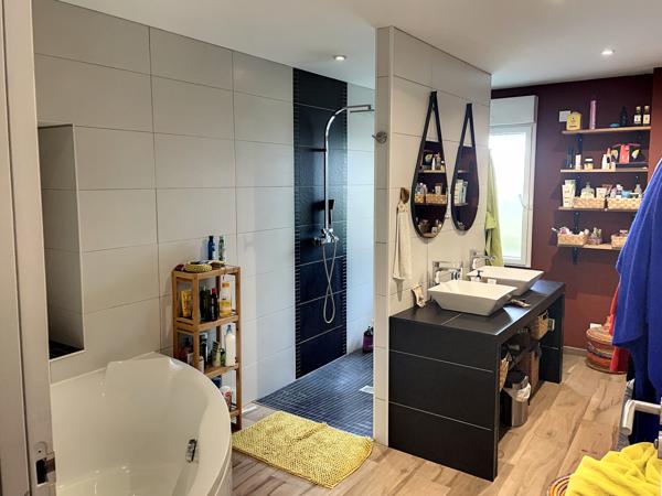 Maison en village 130m² avec piscine