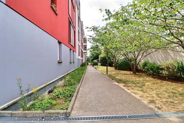 Appartement 4 pièces 84 m² avec 2 terrasses et parking