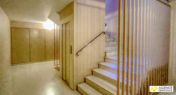 Le Chesnay Rocquencourt Appartement 4 pièces de 93.67 m² carrez situé au 2e étage avec ascenseur, balcon et parking 450 000 € **  - Référence  28774