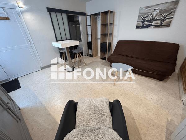 Location Studio meublé 23.78 m² - 14 RUE LANGLOIS Niort 79000