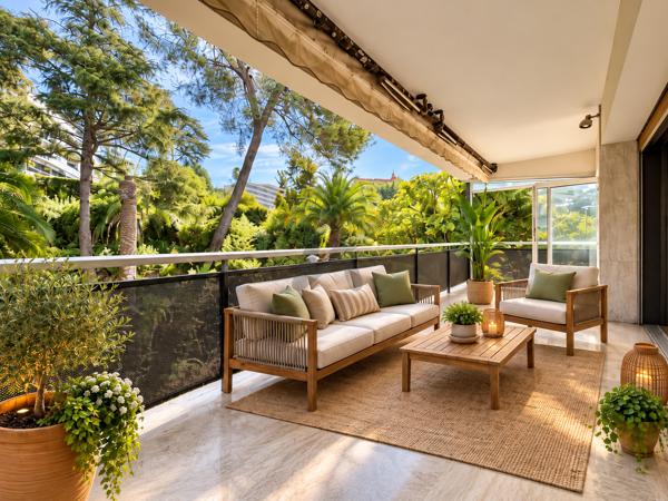 CANNES, MONTFLEURY - APPARTEMENT 3 PIECES À RENOVER