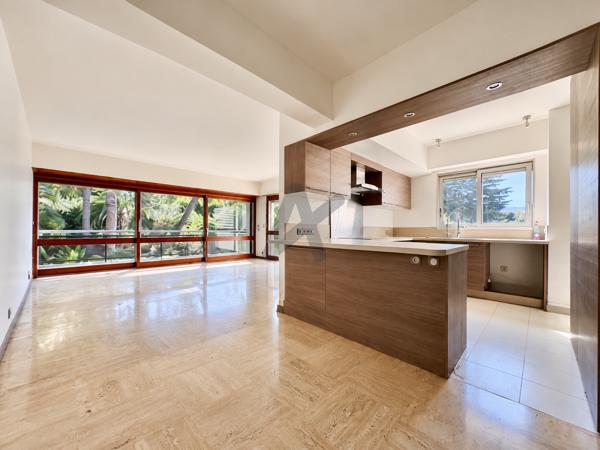 CANNES, MONTFLEURY - APPARTEMENT 3 PIECES À RENOVER