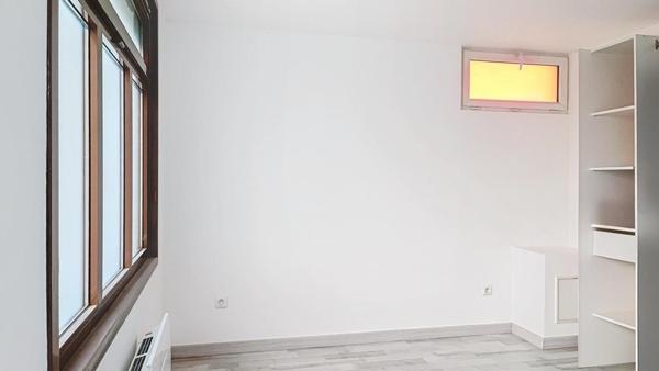 A deux pas du Tramway T2 - 70 m2 de surface utile