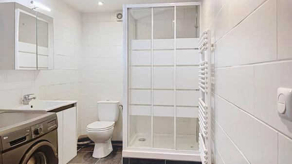 A deux pas du Tramway T2 - 70 m2 de surface utile