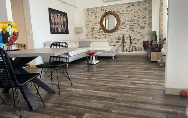 Appartement à vendre    4 pièces • 103 m2 Hyères