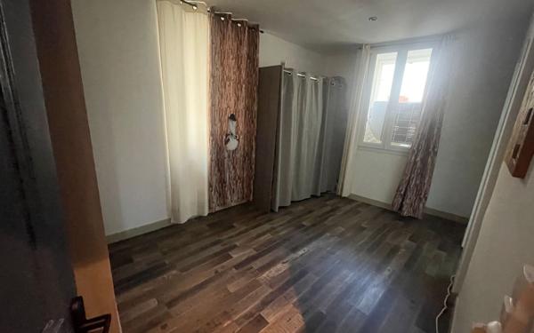 Appartement à vendre    4 pièces • 103 m2 Hyères