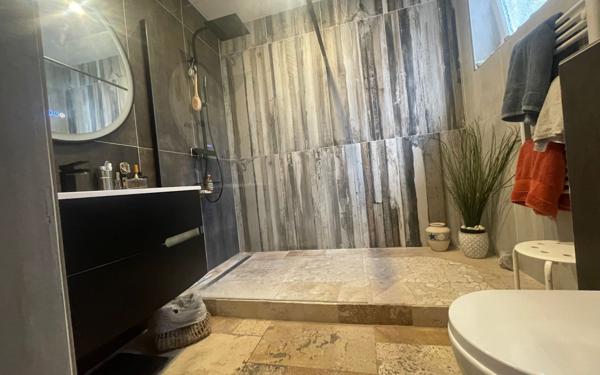 Appartement à vendre    4 pièces • 103 m2 Hyères