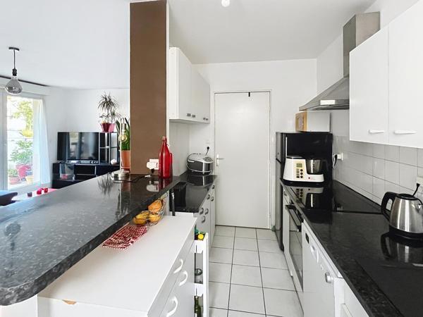 Emplacement idéal pour ce T3 avec terrasse Ouest