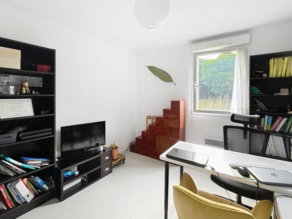 Emplacement idéal pour ce T3 avec terrasse Ouest