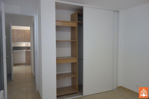 Appartement RDJ de type 2 - 41m² - Pélissanne Pelissanne Appartement RDJ de type 2 - 41m² - Pélissanne Pelissanne