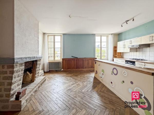 Immeuble Quarre Les Tombes 6 pièce(s) 143 m2