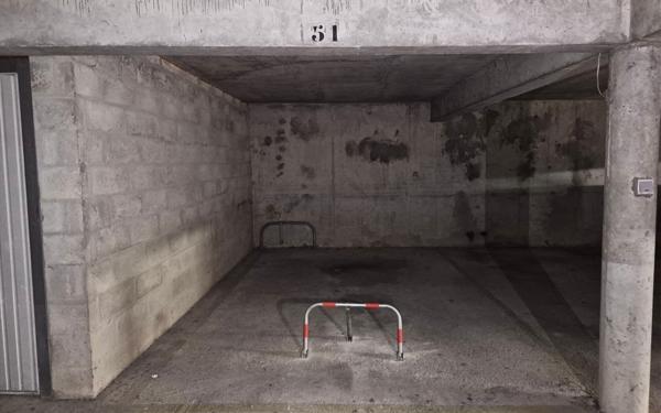 Stationnement à vendre    12 m2 Juvisy-sur-Orge