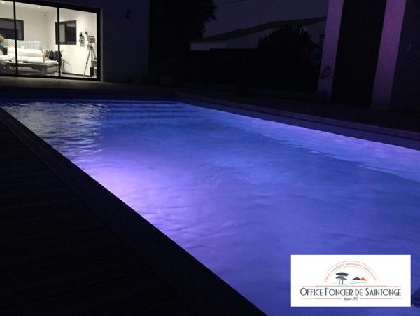 Villa contemporaine à toit plat 