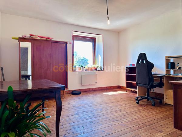Vente
                Maison216 m² - 7 Pièces -
                    VALOGNES (50700)