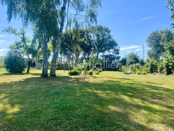 Vente
                Maison216 m² - 7 Pièces -
                    VALOGNES (50700)
