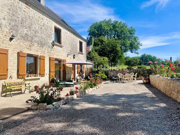 Vente
                Maison216 m² - 7 Pièces -
                    VALOGNES (50700)