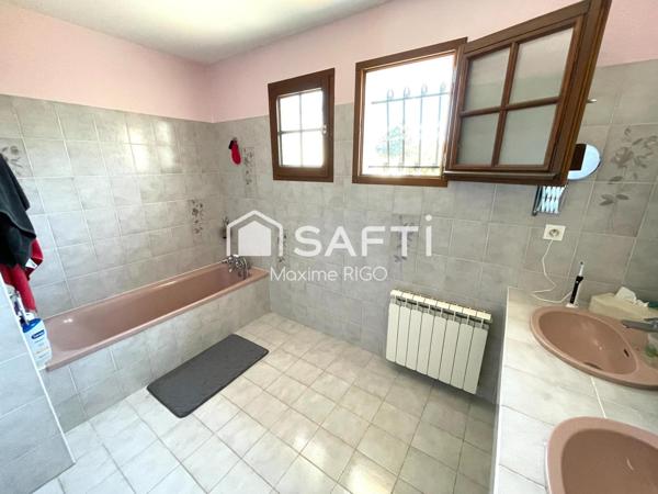 Villa 8 pièces 163m² avec piscine en centre-ville