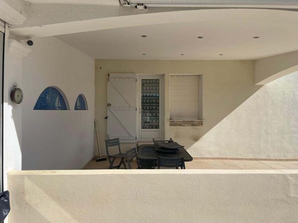 Magnifique propriété composée d'une maison et deux appartements, vue montagnes