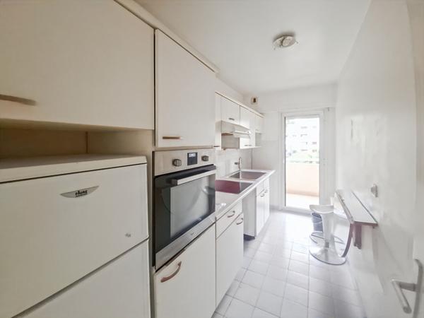 Le Cannet- 3 pièces 72 m² traversant, avec piscine et stationnement