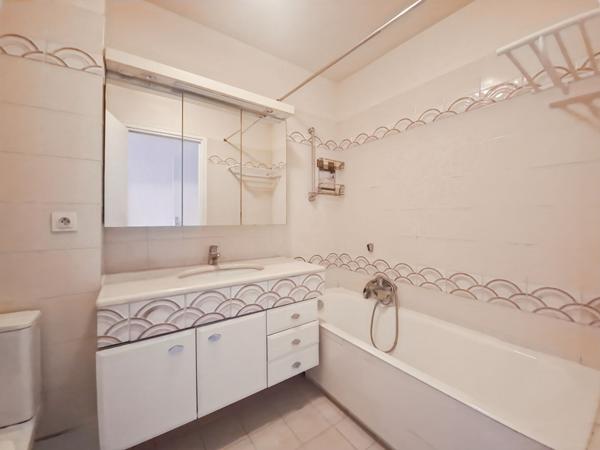 Le Cannet- 3 pièces 72 m² traversant, avec piscine et stationnement