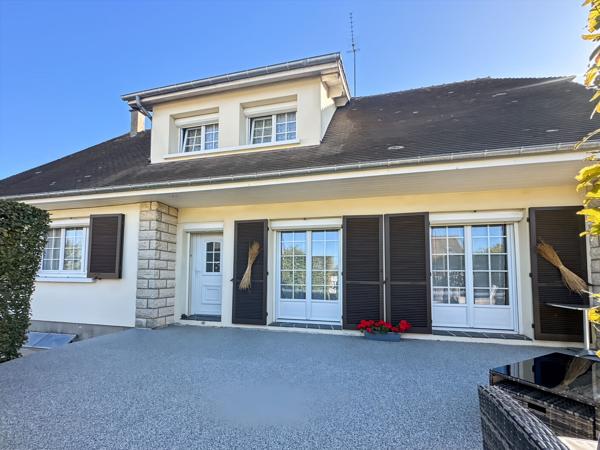 ETREPAGNY CENTRE VILLE 4 chambres Sous-sol