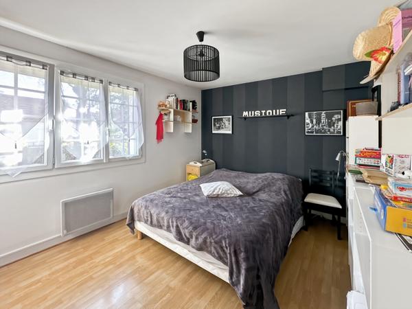 ETREPAGNY CENTRE VILLE 4 chambres Sous-sol