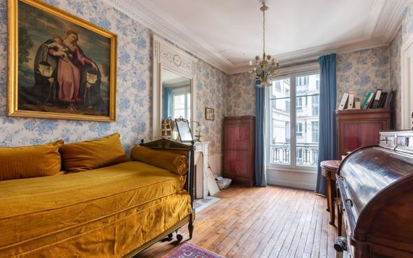 Appartement à vendre    5 pièces • 149,31 m2 Paris 17