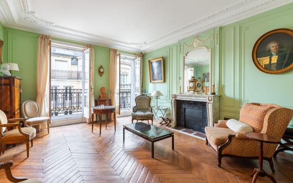 Appartement à vendre    5 pièces • 149,31 m2 Paris 17