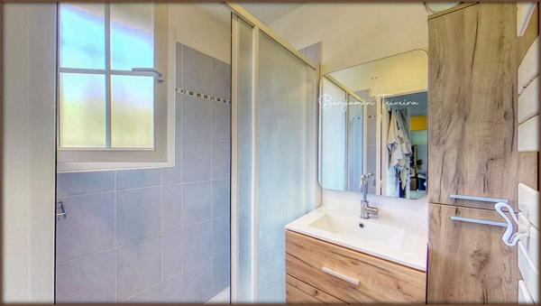 Maison Roquebrune Sur Argens 6 pièce(s) 96 m2 - 4 chambres dont 1 de plain-pied + Parking privé