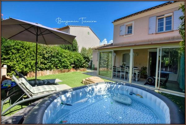 Maison Roquebrune Sur Argens 6 pièce(s) 96 m2 - 4 chambres dont 1 de plain-pied + Parking privé