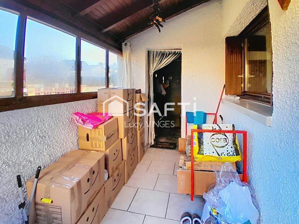 Maison de plain-pied avec piscine