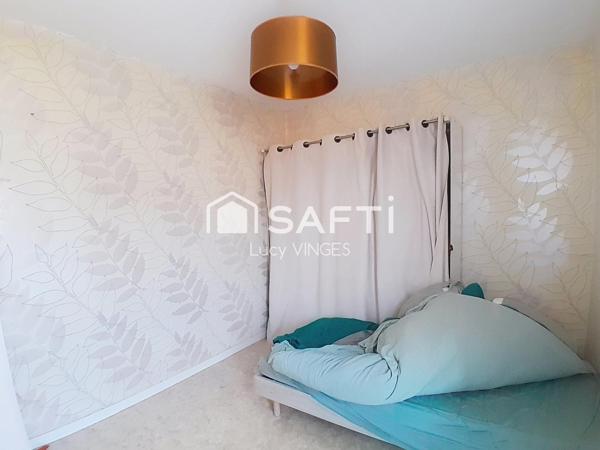 Maison de plain-pied avec piscine