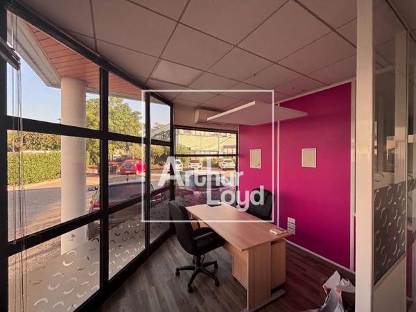 BUREAUX 195 M² EN RDC - EMPLACEMENT STRATÉGIQUE - NIMES - LOCATION