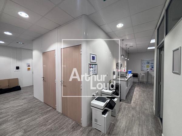 BUREAUX 195 M² EN RDC - EMPLACEMENT STRATÉGIQUE - NIMES - LOCATION