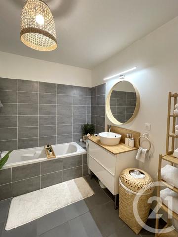 Appartement T3 à vendre  3 pièces - 70,04 m2 ST FONS - 69