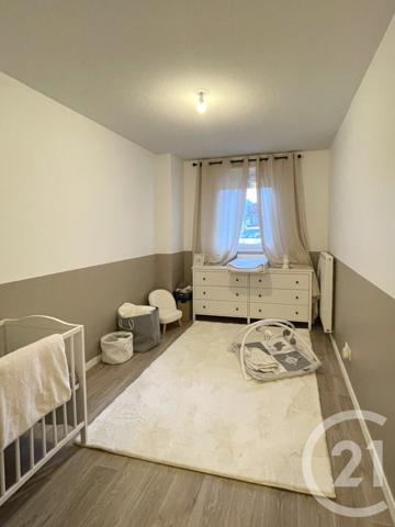 Appartement T3 à vendre  3 pièces - 70,04 m2 ST FONS - 69