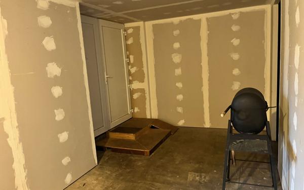 Immeuble à vendre    8 pièces •  Fraize