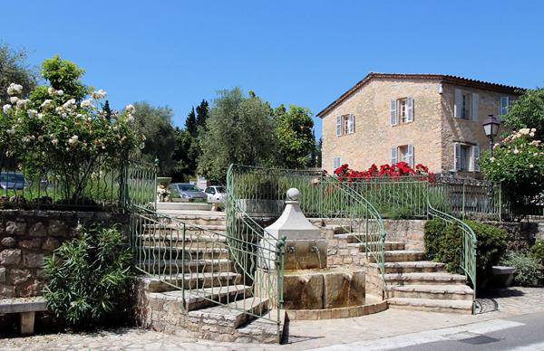 Local professionnel ou commercial - Le Rouret